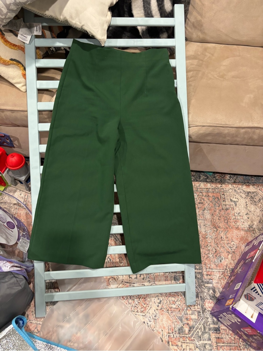 Zara Women’s XL Pants in Green with Zip enclosure